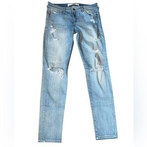 Abercrombie & Fitch distressed straight leg jeans light wash size 8 size 29